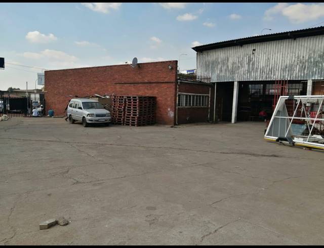 568M² WAREHOUSE FOR SALE IN WEMMER